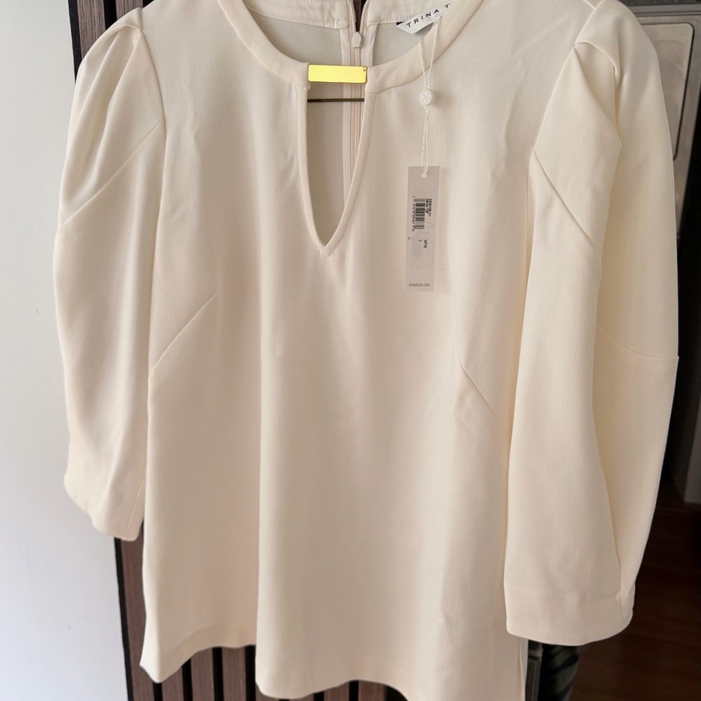 Elegant Trina Turk Cream Women's Top